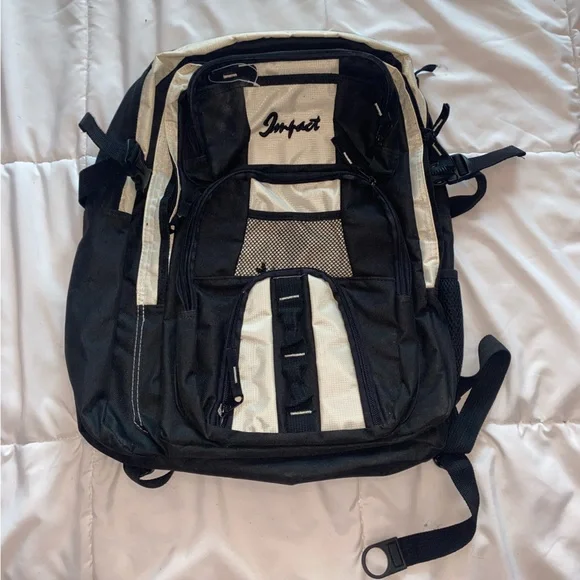 2 backpacks - Picture 2 of 2